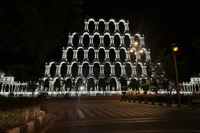 Explore Jaipur at Night with Patrika Gate - Jaipur after dark, with the driving taken care of