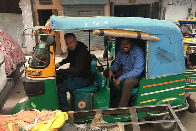Explore Jaipur in a Tuk Tuk - Galta Ji brings hills, water tanks, and monkeys