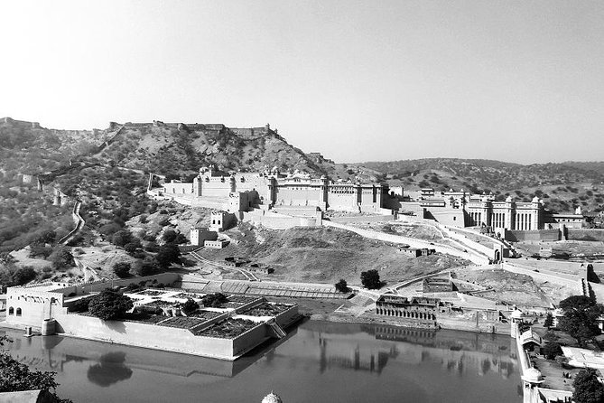 Explore Jaipur on a Motorbike - A Unique Experience - City Palace and Jaipur’s royal center