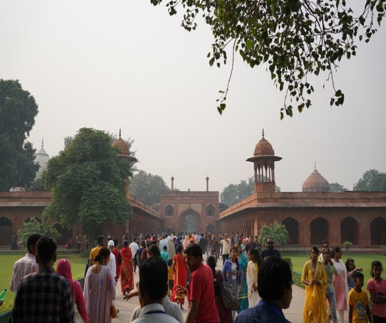 Fast-track entry into taj mahal with entrance included. - Why fast entry matters at the Taj Mahal