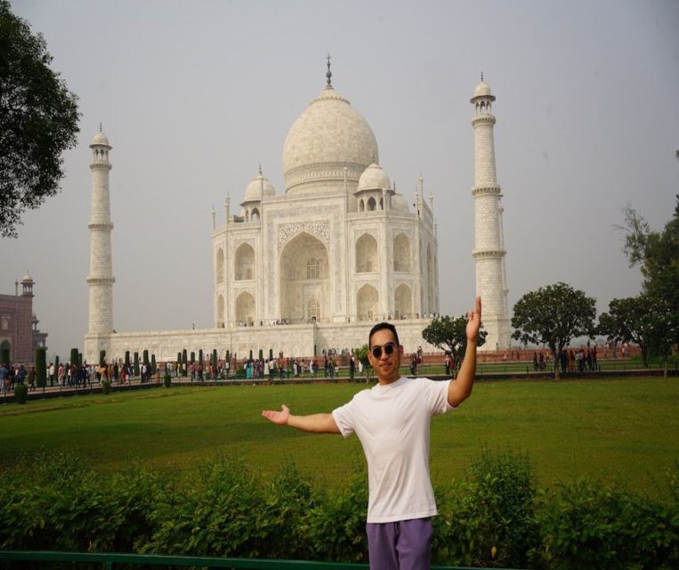 Fast-track entry into taj mahal with entrance included. - Who will get the most from this visit