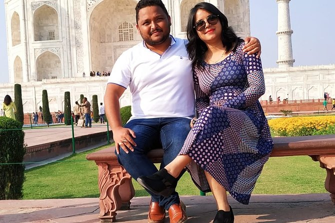 From Agra: 1 day Taj Mahal Sunrise Tour With Fatehpur Sikri - Agra Fort adds a second Mughal viewpoint