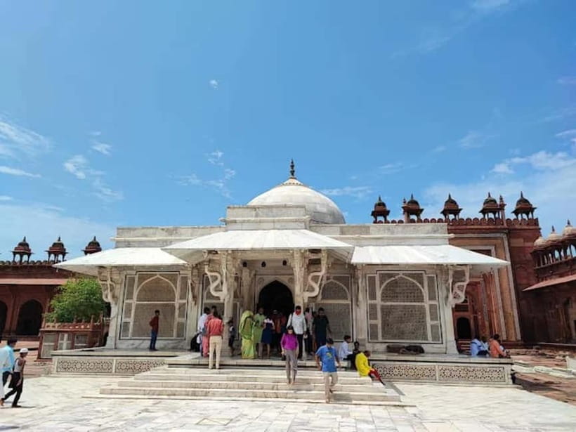 From Agra: Fatehpur Sikri Guided Tour - Entering the City of Victory