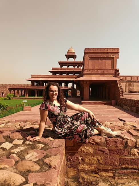 From Agra: Fatehpur Sikri Private Tour - The optional bazaar adds local color