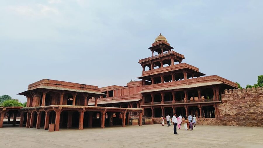 From Agra : Fatehpur Sikri Sightseeing by Private Car - What the $5 price really means