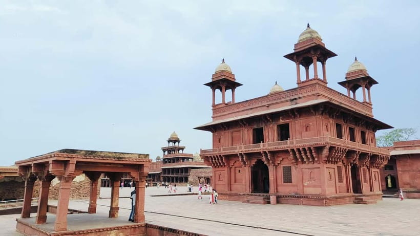 From Agra : Fatehpur Sikri Sightseeing by Private Car - The hawker problem and how to handle it