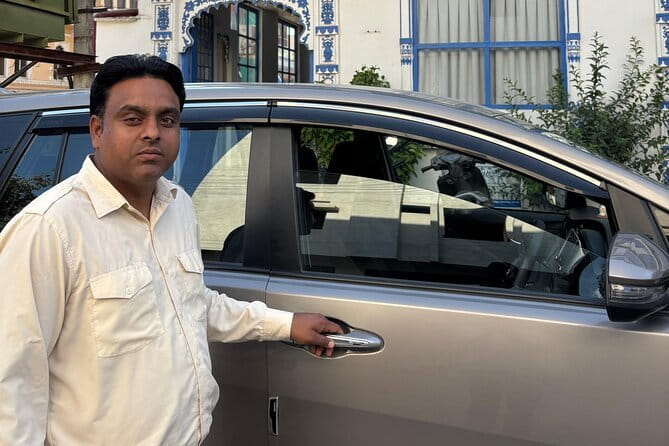 From Agra: Private one way Transfers Cab To Delhi drop - Booking at odd hours