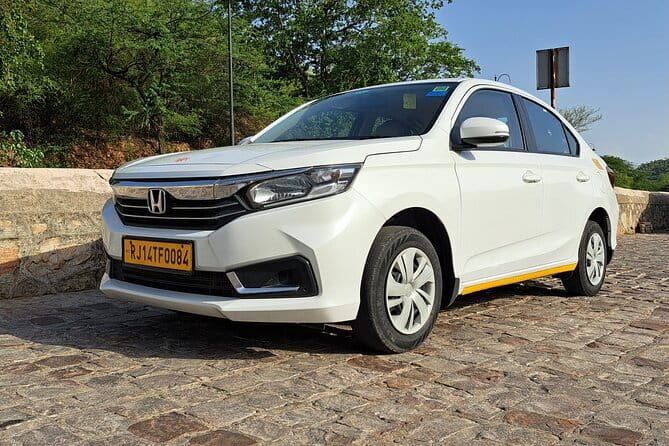 From Agra: Private one way Transfers Cab To Delhi drop - What the four-hour journey is really like