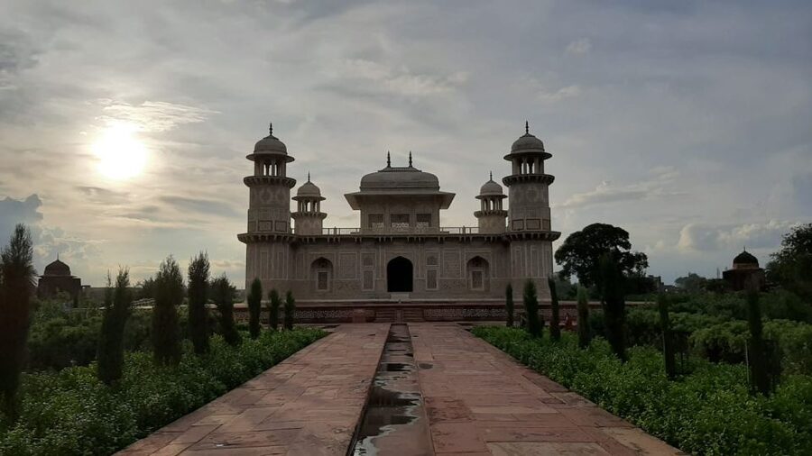 From Agra: Taj Mahal & Agra City Highlights Tour By Car - What the $19 price really covers