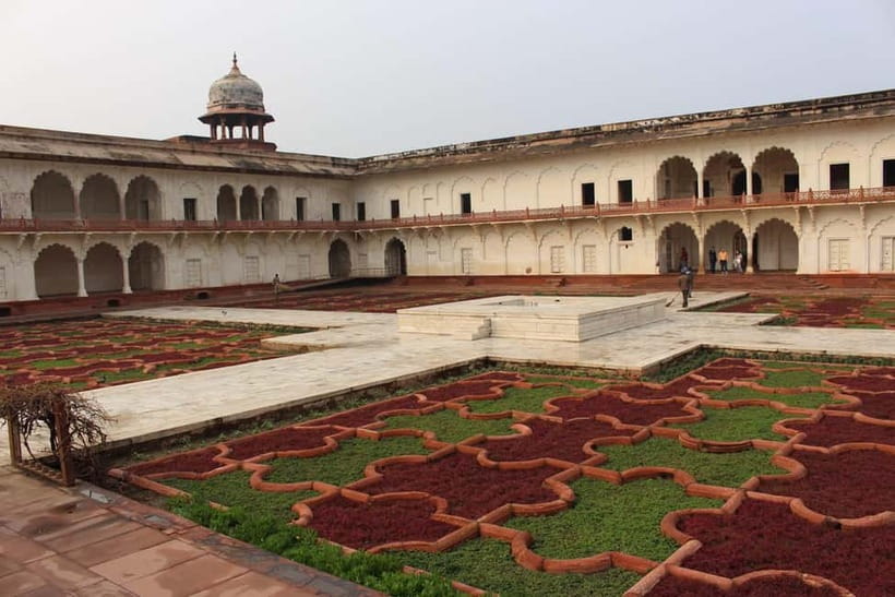 From Delhi: 2-Days Golden Triangle Tour to Agra and Jaipur - The long return to Delhi