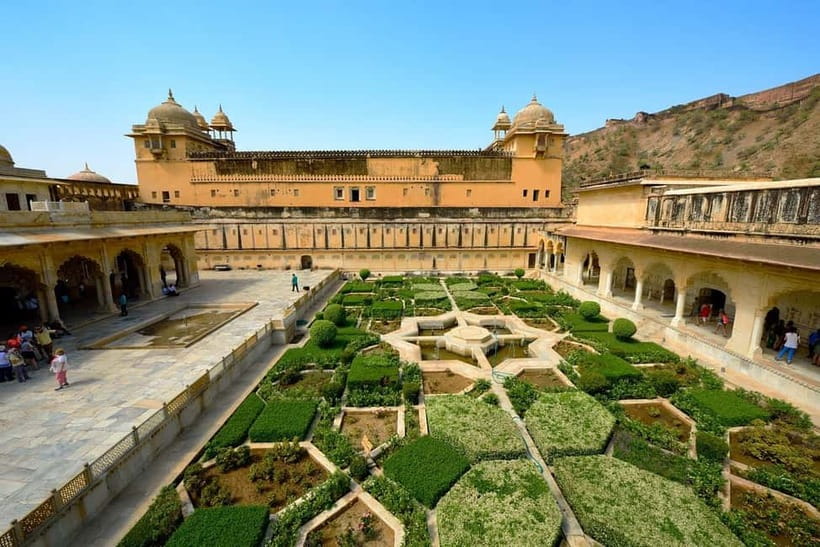 From Delhi: 2-Days Golden Triangle Tour to Agra and Jaipur - Meeting the Taj Mahal at Agra