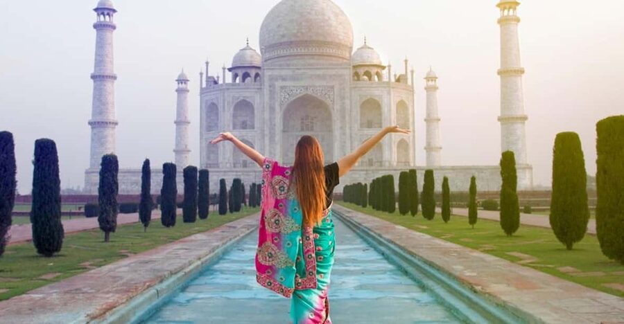 From Delhi/Agra: Taj Mahal Tour with Rental Saree Experience - Why the rented saree changes the Taj Mahal visit