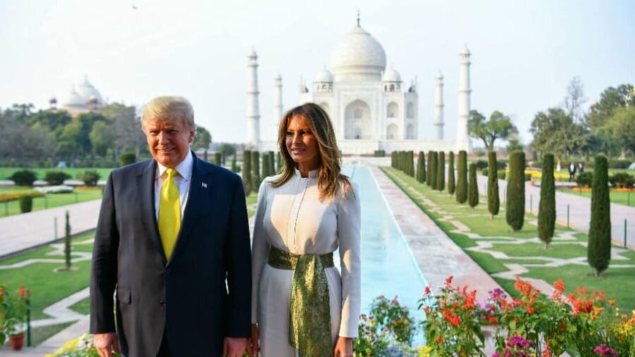 From Delhi: Deluxe Taj Mahal and Agra tour with Luxury Cars - Key points at a glance