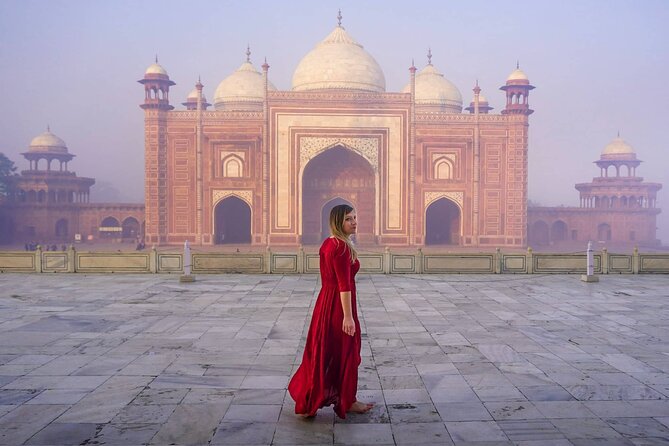 From Delhi: Luxury Group tour of Agra by Car- TOP RATED TOUR - The Long Road From Delhi to Agra