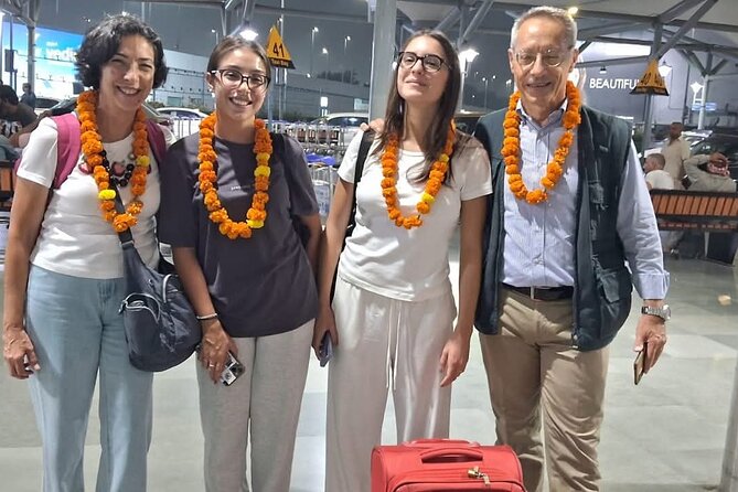 From Delhi: Luxury Group tour of Agra by Car- TOP RATED TOUR - Guides, Languages, and Personal Service