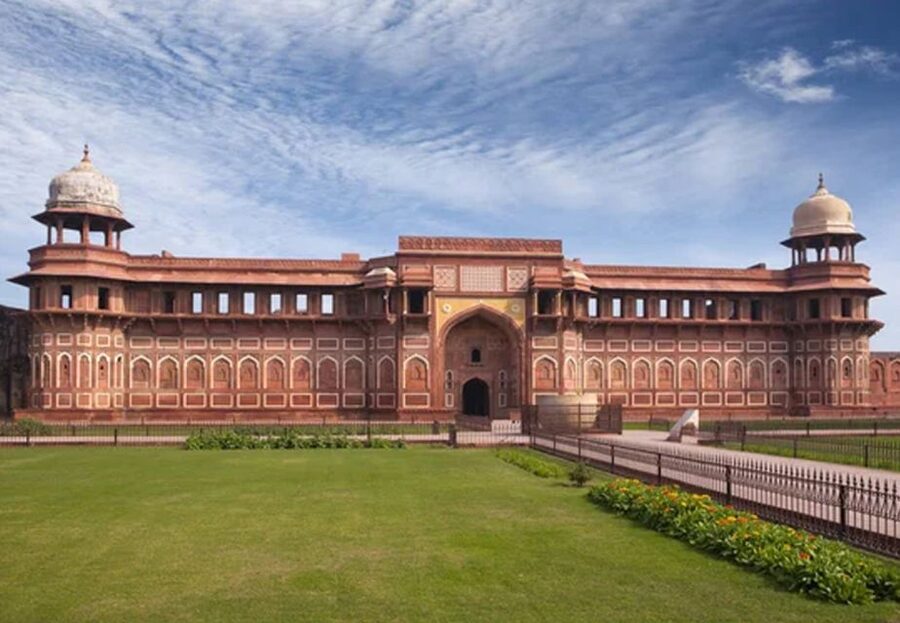 From Delhi:Overnight Taj Mahal Tour by Car with 5-Star Hotel - Why an overnight trip works better than a rushed day visit