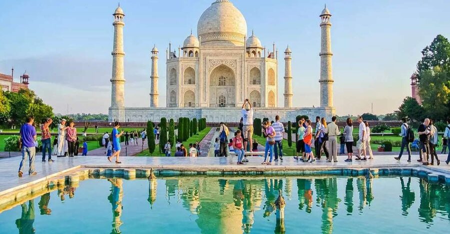 From Delhi:Overnight Taj Mahal Tour by Car with 5-Star Hotel - Starting in Delhi by private car