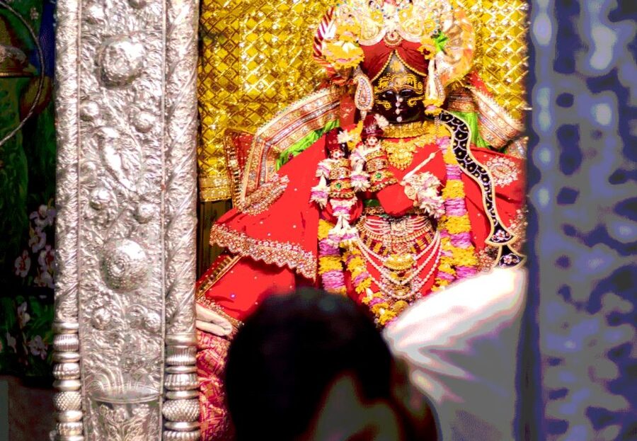 From Delhi: Private 1-day Mathura and Vrindavan Tour by Car - ISKCON Vrindavan and Prem Mandir