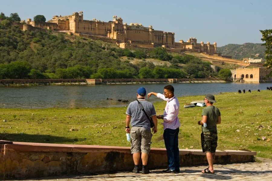 From Delhi: Private 4-Day Golden Triangle Tour with Pickup - Day one, from Jama Masjid to Agra