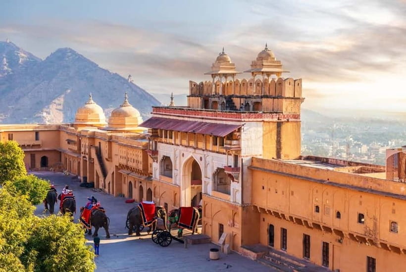 From Delhi: Private Full-Day Jaipur Highlights Tour - Delhi pickup and the long road to Jaipur