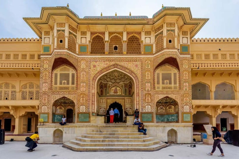 From Delhi: Private Full-Day Jaipur Highlights Tour - Panna Meena Ka Kund and the geometry of water