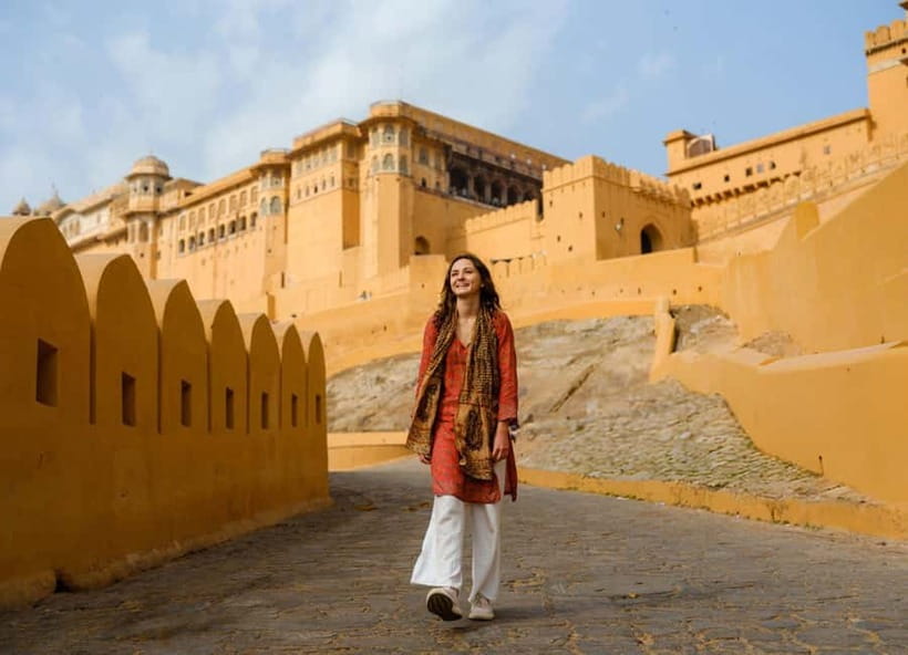 From Delhi: Private Full-Day Jaipur Highlights Tour - What the private guide and driver add