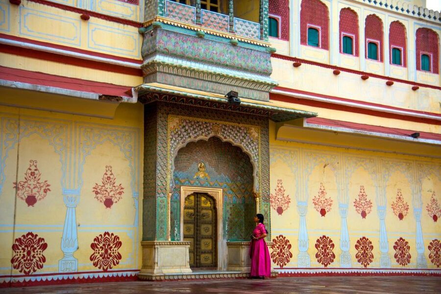 From Delhi: Private Jaipur & Amber Fort Guided Tour by Car - Hawa Mahal and the final pink sandstone view