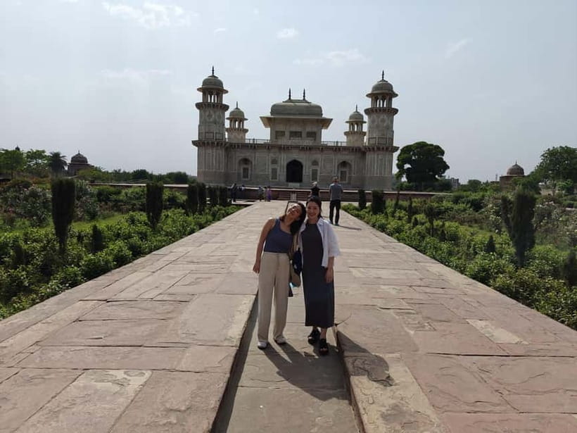 From Delhi: Private Layover Taj Mahal Day Tour By Car - Agra Fort, a different side of Mughal power