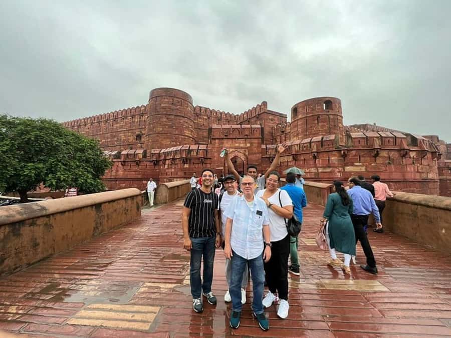 From Delhi: Private Taj Mahal, Agra Fort & Baby Taj Day Tour - What the guides add to the day