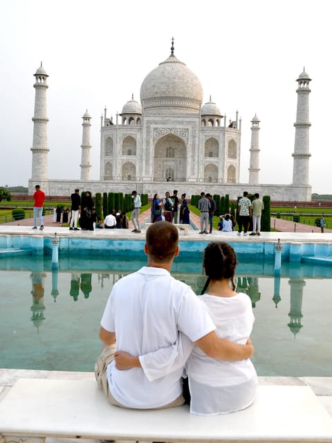From Delhi: Private Taj Mahal & Agra Tour with 5-Star Lunch - Agra Fort, Akbar’s red sandstone stronghold
