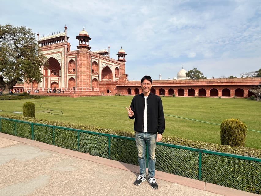 From Delhi: Private Taj mahal and Agra Fort with Car Tour - What the private car changes