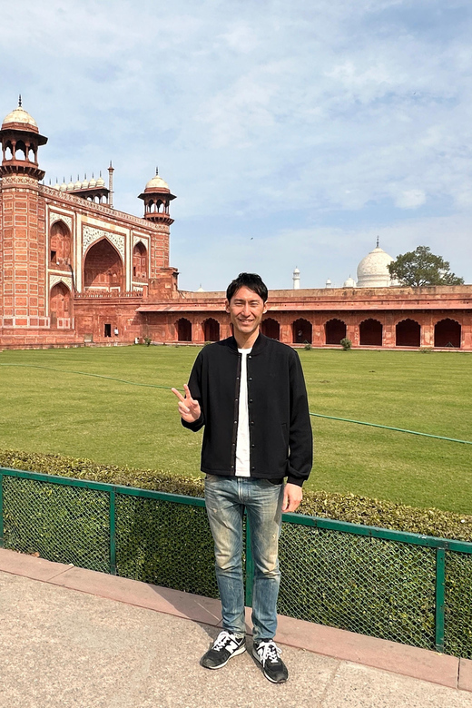 From Delhi: Private Taj mahal and Agra Fort with Car Tour - The Taj Mahal gets the time it deserves