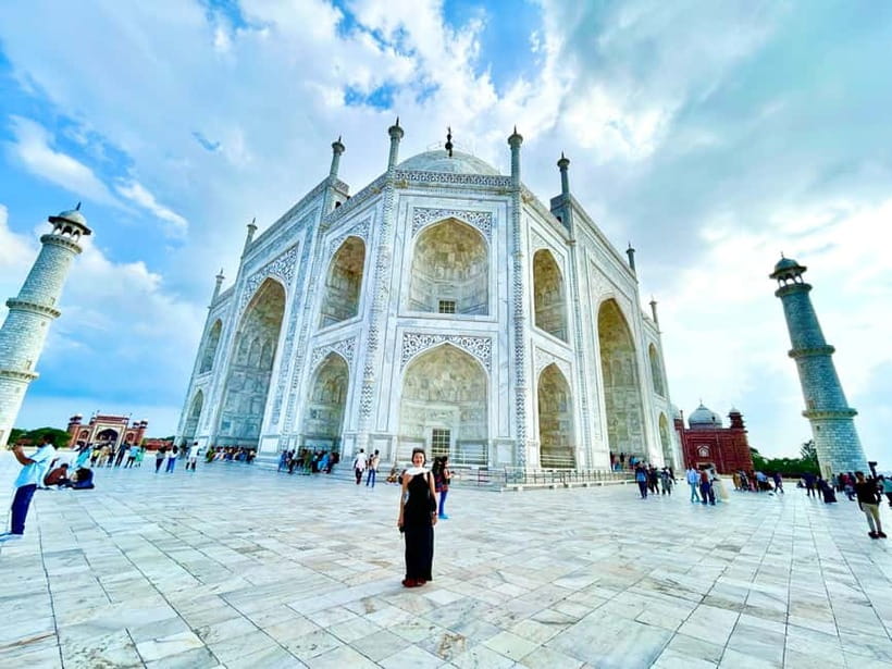 From Delhi: Private Taj Mahal Sunrise with Agra Tour By Car - Local artisans and the shopping question