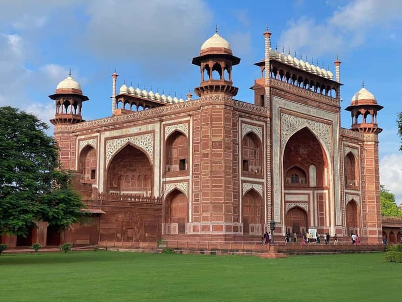 From Delhi: Sunrise Taj Mahal Tour To Agra - The handicraft stop is optional, not compulsory
