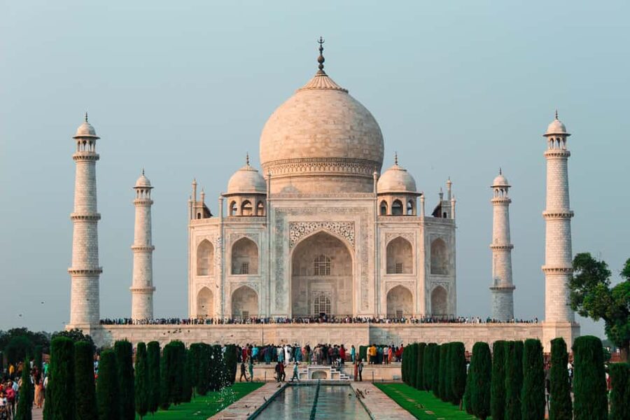 From Delhi: Taj Mahal and Agra Fort Day Tour with transfer - Lunch and North Indian food in Agra