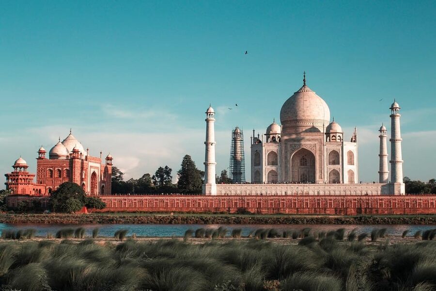 From Delhi: Taj Mahal and Agra Fort Day Tour with transfer - What the $86 price really covers