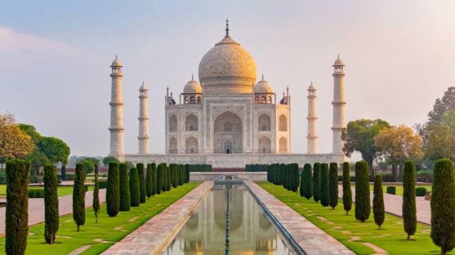 From Delhi: Taj Mahal Sunrise & Agra Fort Guided Day Trip - Winter fog and other timing details