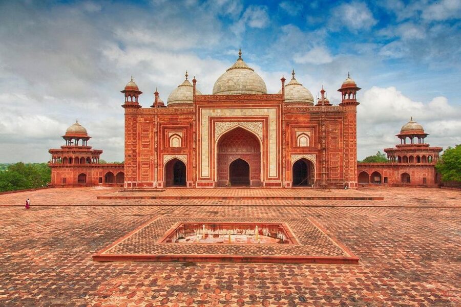 From Delhi: Taj Mahal Sunrise & Agra Fort Guided Day Trip - The drive from Delhi to Agra