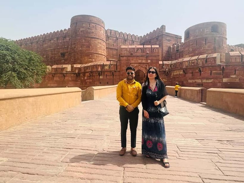From Delhi: Taj Mahal Sunrise & Agra Tour with Tickets - Breakfast or lunch at a 5-star hotel