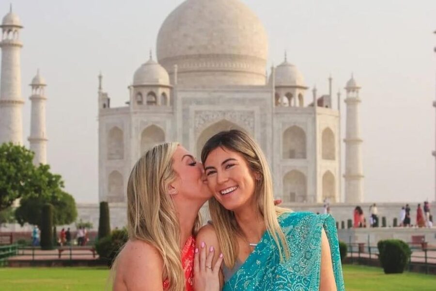From Delhi: Taj Mahal Sunrise & Agra Tour with Tickets - How the guide shapes the experience