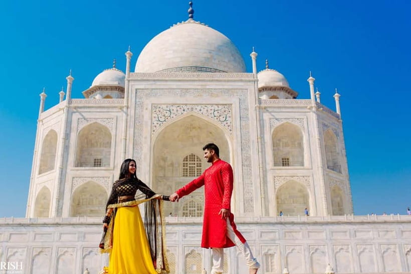 From Delhi: Taj Mahal Tour with Professional Photographer - Entering the Taj Mahal with a photographer