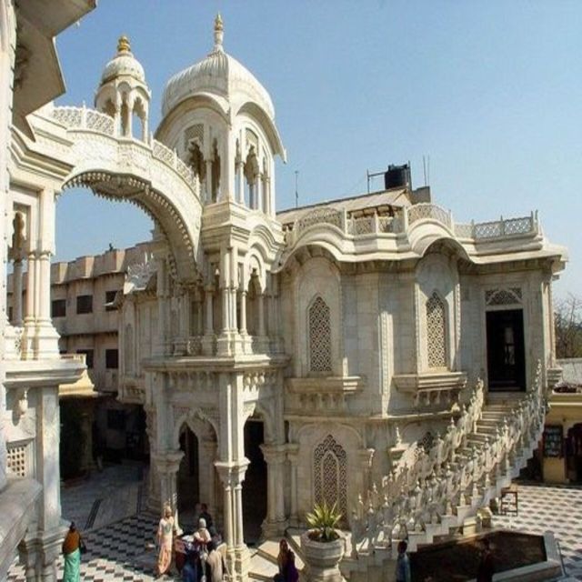 From Jaipur: All Inclusive Taj Mahal & Agra Fort Day Trip - Reading Mughal power at Agra Fort