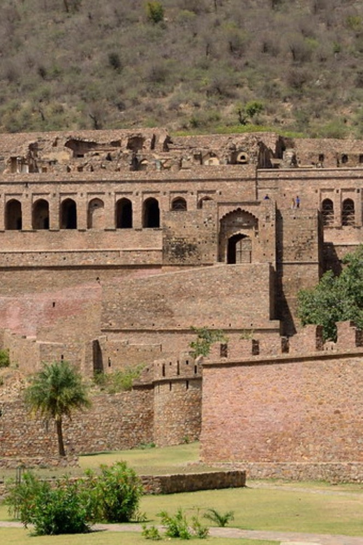 From Jaipur: Day Trip to Chand Baori and Bhangarh Fort - Timing, comfort, and what to bring