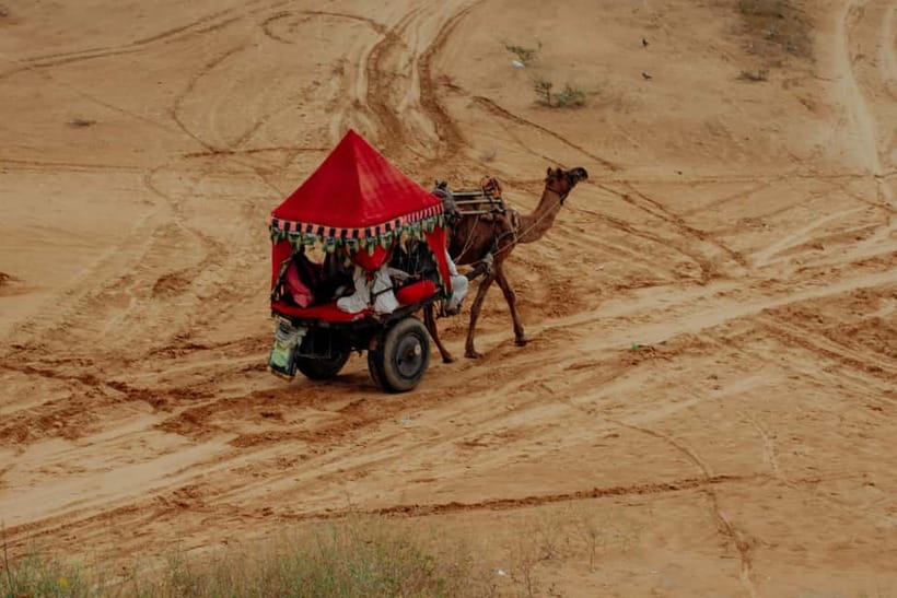 From Jaipur : Private Ajmer Pushkar Tour by Cab - Riding south from Jaipur in a private car