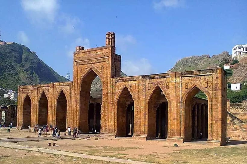 From Jaipur : Private Ajmer Pushkar Tour by Cab - Ajmer and the Khwaja Muin-ud-din Chishti Shrine