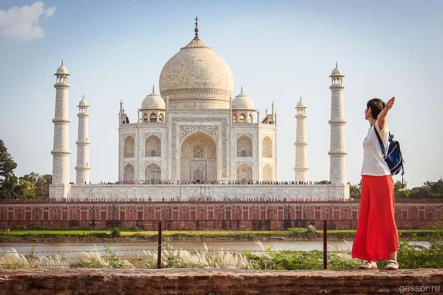 From Jaipur: Private Taj Mahal Sunrise & Agra Fort Tour - Agra Fort beyond the famous photograph