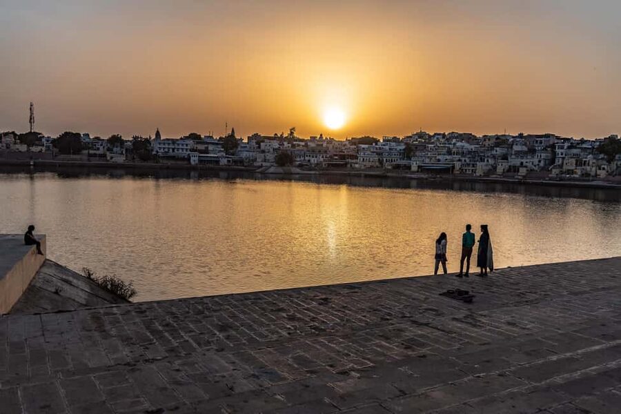 From Jaipur: Same Day Pushkar Self-Guided Day Trip - Two hours beside Pushkar Lake