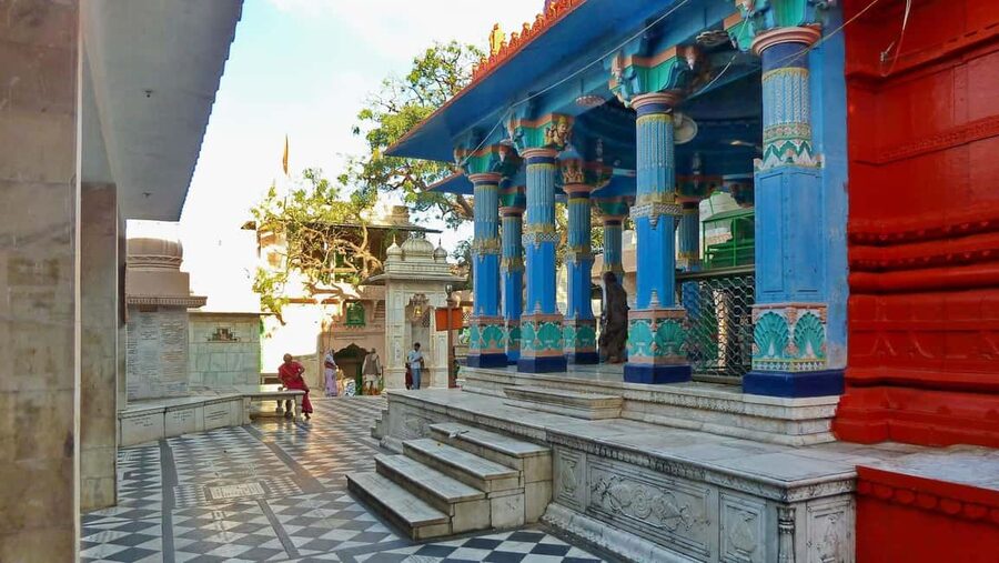 From Jaipur: Same Day Pushkar Self-Guided Day Trip - The Savitri Temple climb