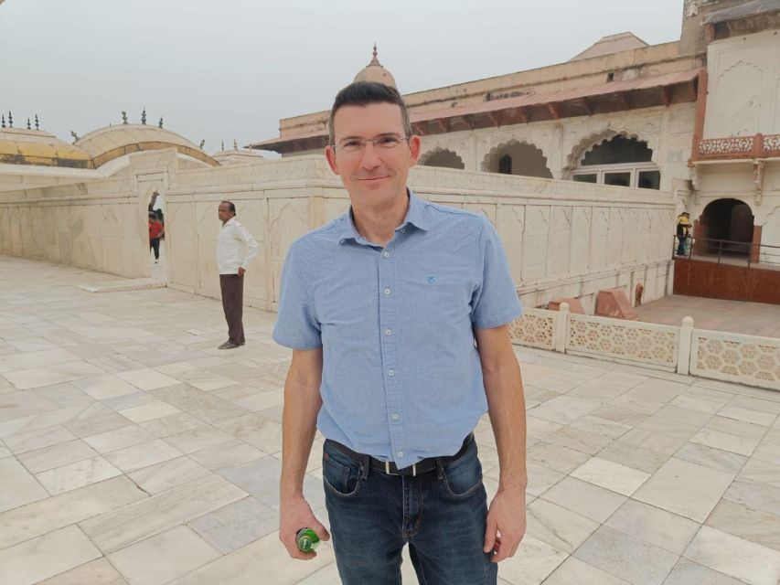 From Jaipur: Taj Mahal & Agra Private Guided Day Tour - A one-hour break at Courtyard by Marriott Agra