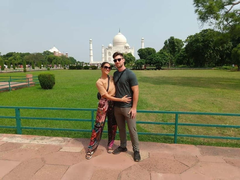 From Jaipur: Taj Mahal & Agra Private Guided Day Tour - Should you book the Jaipur to Agra day trip?